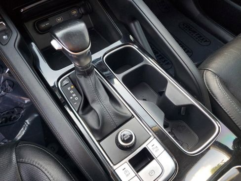 Certified 2020 Kia Telluride EX w/ EX Premium Package FWD image 24
