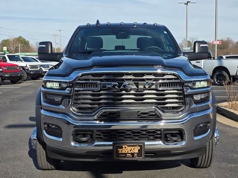 New 2026 RAM 5500 Tradesman w/ Chrome Appearance Group image 3