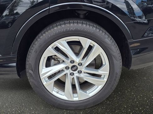 Used 2023 Audi Q7 3.0T Premium Plus AWD/4WD image 38