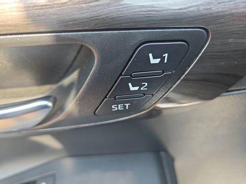 Used 2021 Toyota Highlander Platinum AWD/4WD image 37