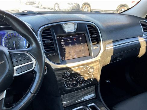 Used 2021 Chrysler 300 Touring image 6