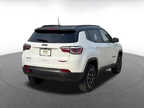 Used 2025 Jeep Compass Trailhawk AWD/4WD image 15