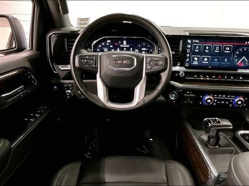 Used 2024 GMC Sierra 1500 Elevation w/ Elevation Premium Package AWD/4WD image 6