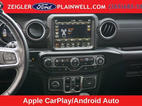 Used 2023 Jeep Wrangler Unlimited Sahara w/ Cold Weather Group AWD/4WD image 14