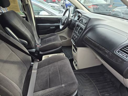 Used 2014 Dodge Grand Caravan SE w/ Quick Order Package 29E SE image 6