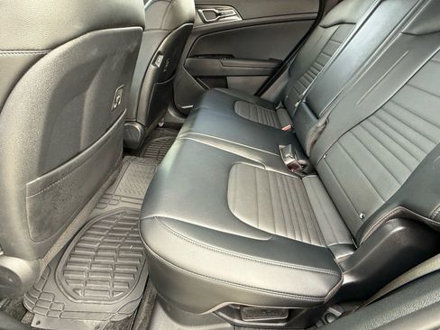 Used 2024 Kia Sportage SX Prestige image 11