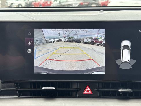 Used 2025 Kia Sportage EX w/ Premium Package FWD image 26