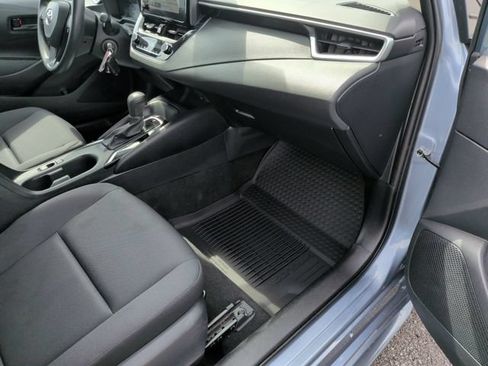 Used 2023 Toyota Corolla LE FWD image 17