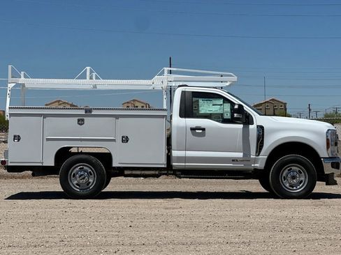 New 2025 Ford F350 XL w/ XL Chrome Package image 3