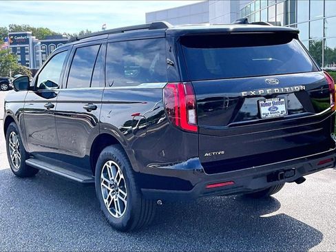 New 2025 Ford Expedition Active RWD image 3