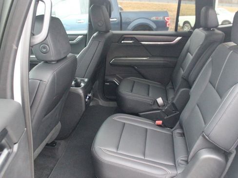 New 2025 GMC Acadia Elevation w/ Elevation Premium Package image 11