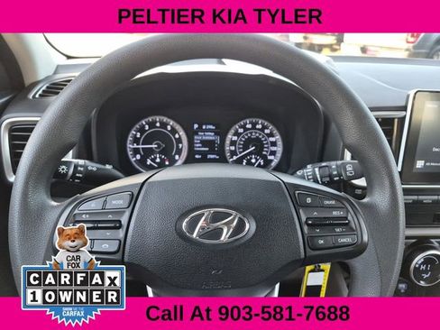 Used 2020 Hyundai Venue SEL image 28