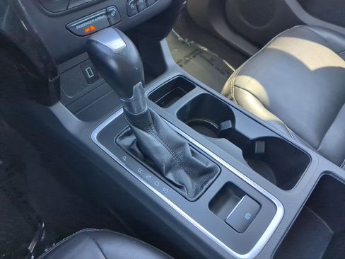 Used 2018 Ford Escape Titanium w/ Ford Safe & Smart Package AWD/4WD image 27