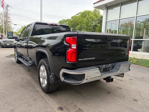 Used 2021 Chevrolet Silverado 2500 LTZ w/ LTZ Convenience Package AWD/4WD image 10