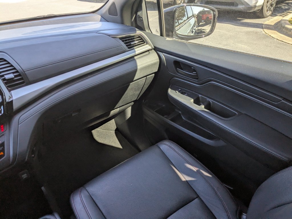 Used 2023 Honda Odyssey Sport image 16