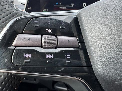 Used 2024 Nissan Ariya AWD image 17