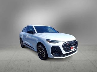 New 2025 Audi SQ5 Prestige video 2