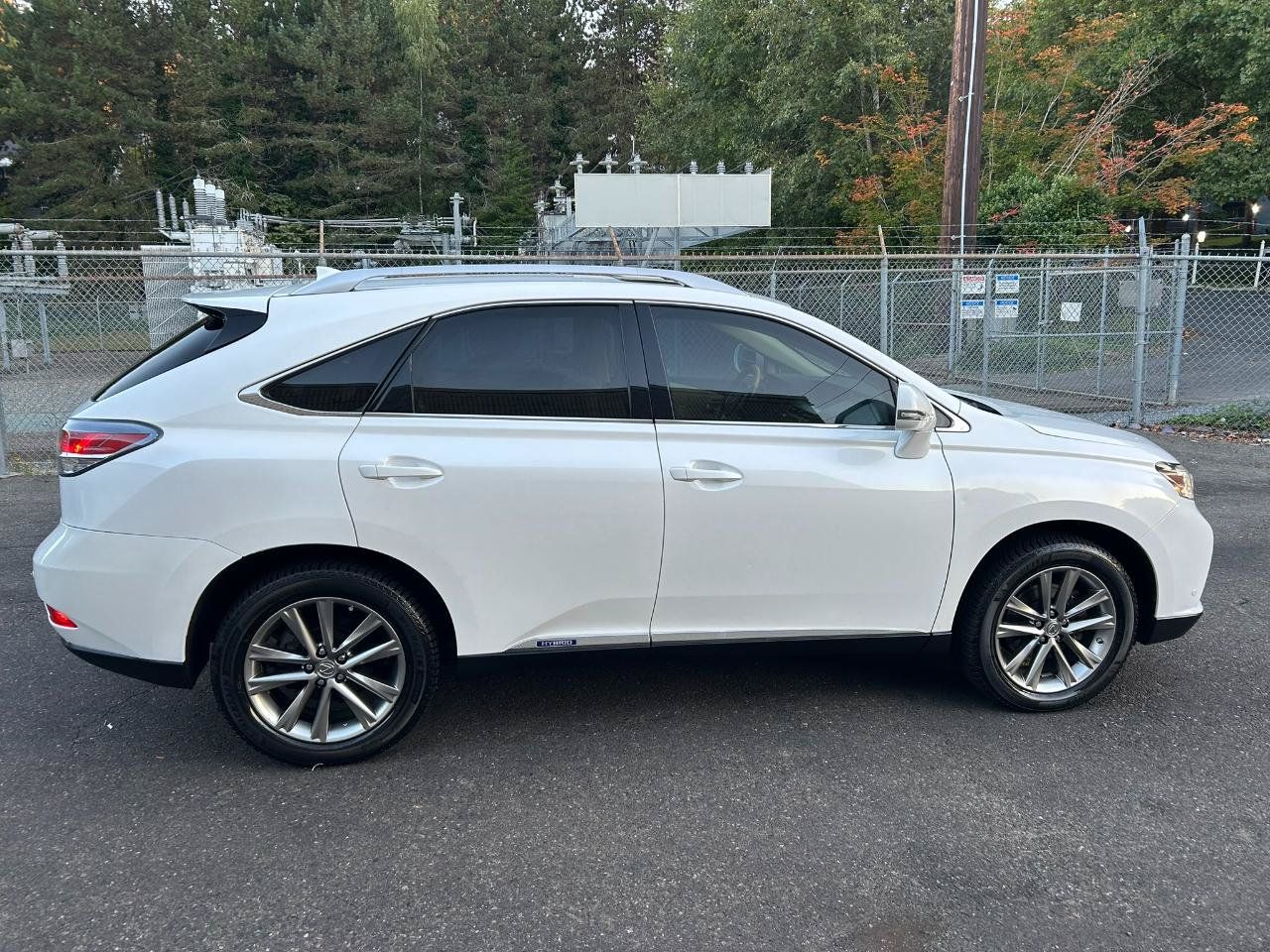 Used 2014 Lexus RX 450h AWD image 4