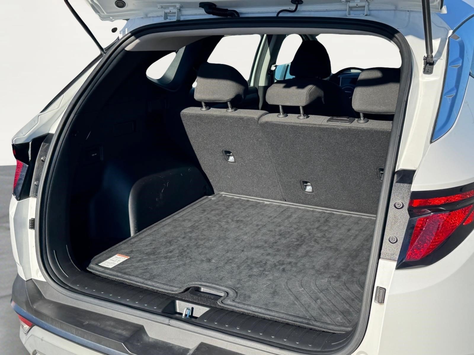 Certified 2025 Hyundai Tucson SE FWD image 22