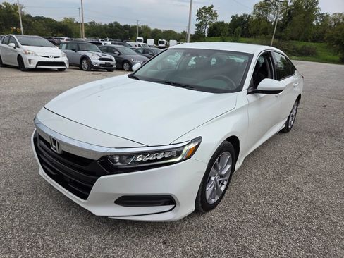 Used 2018 Honda Accord LX image 2