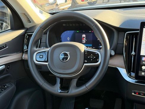Certified 2025 Volvo XC90 B6 Plus image 14