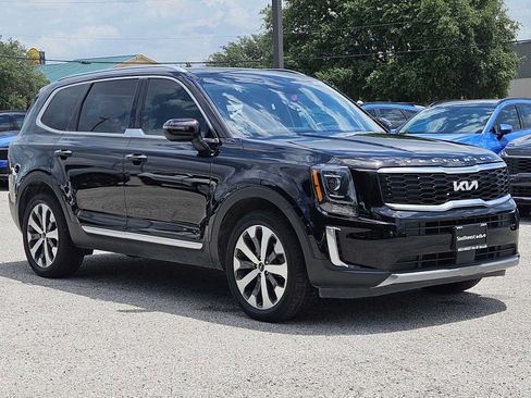 Used 2022 Kia Telluride S FWD image 8
