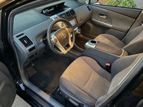 Used 2012 Toyota Prius V Two image 7