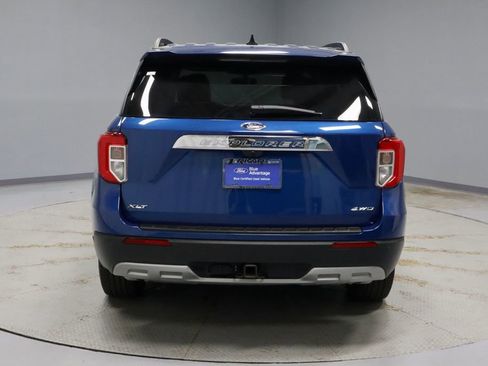 Used 2023 Ford Explorer XLT w/ Equipment Group 202A AWD/4WD image 11