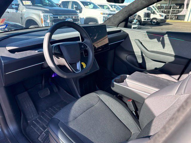 Used 2026 Tesla Model Y 2WD image 7