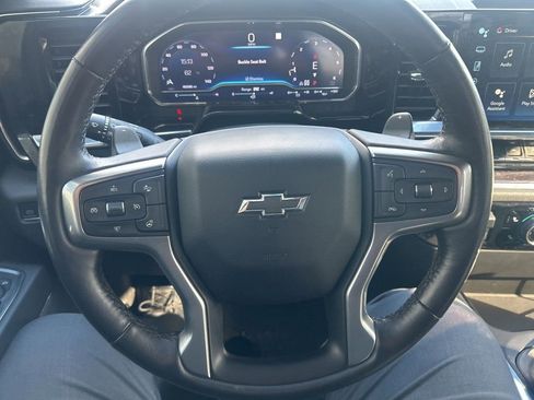 Used 2022 Chevrolet Silverado 1500 LT Trail Boss image 2