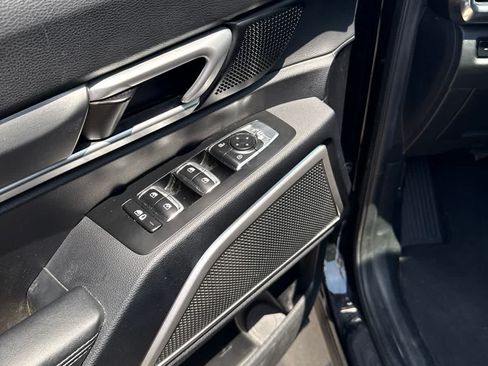 Used 2022 Kia Telluride LX AWD/4WD image 5