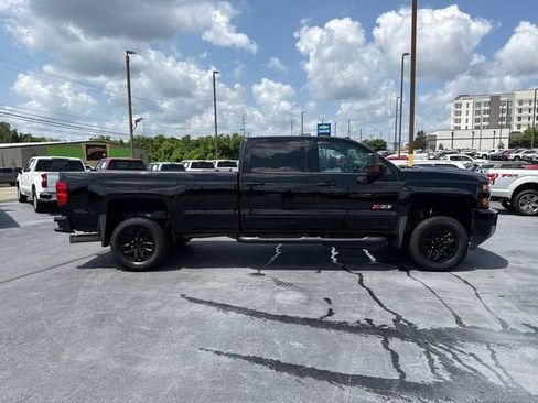 Used 2019 Chevrolet Silverado 2500 LTZ w/ Duramax Plus Package AWD/4WD image 2