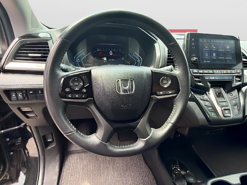 Used 2023 Honda Odyssey Touring image 11