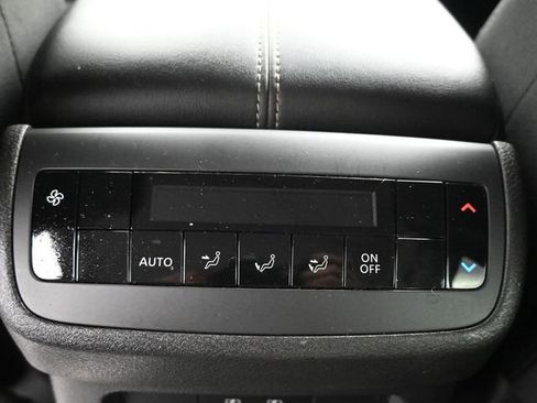 Used 2024 Nissan Pathfinder SV w/ Black Appearance Package image 18