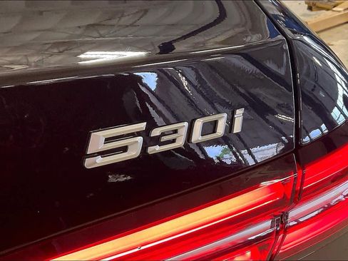 Certified 2025 BMW 530i RWD image 8