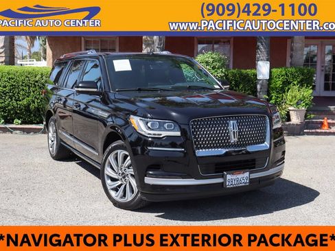 Used 2022 Lincoln Navigator L 4WD image 1