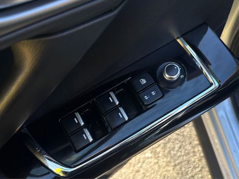 Used 2023 MAZDA CX-9 Touring image 32