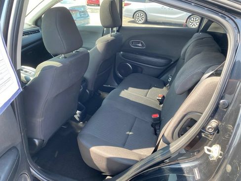 Used 2018 Honda HR-V EX image 15