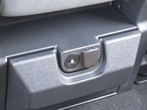 Used 2024 Ford F150 XLT image 16