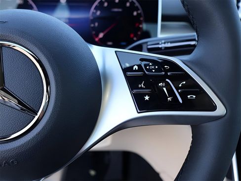 New 2025 Mercedes-Benz C 300 4MATIC Sedan image 41