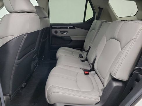 Used 2024 Honda Pilot EX-L image 12