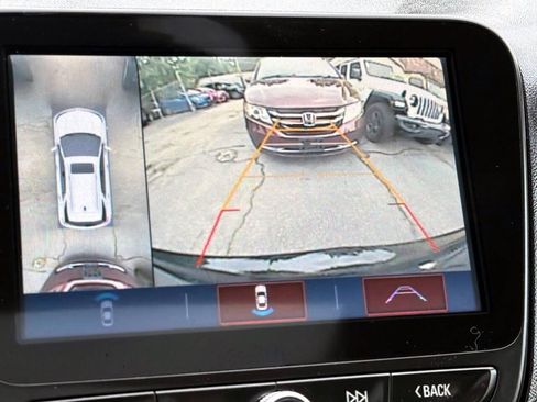Used 2018 Chevrolet Equinox Premier AWD/4WD image 19