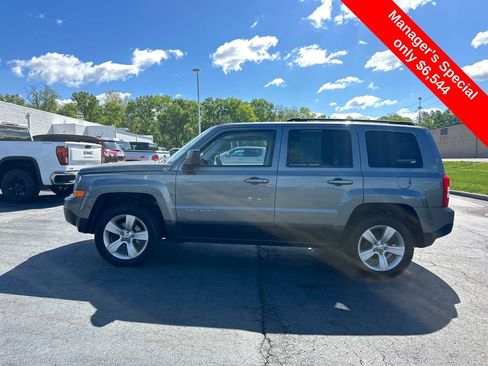 Used 2012 Jeep Patriot Latitude w/ Sun/Sound Group AWD/4WD image 7
