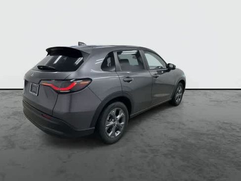 Certified 2027 Honda HR-V LX image 4