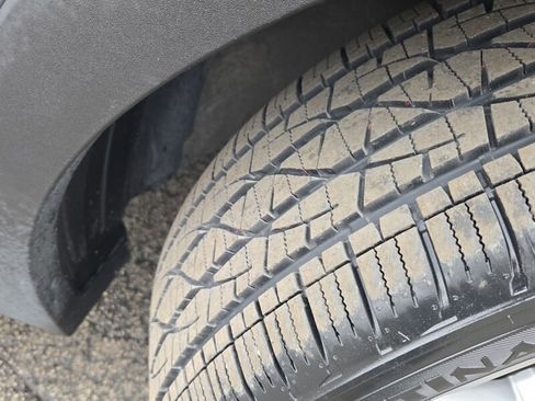 Used 2017 Hyundai Santa Fe Limited image 34