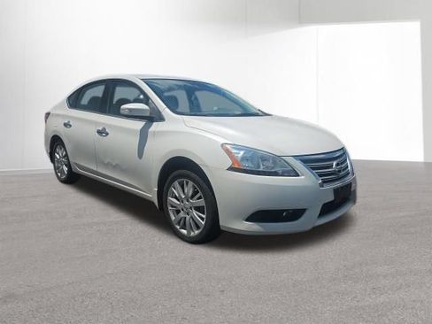 Used 2014 Nissan Sentra SL w/ Premium Package FWD image 2