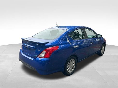Used 2016 Nissan Versa SV FWD image 5