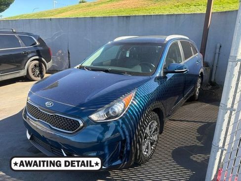 Used 2019 Kia Niro EX w/ Option Group 040 FWD image 1