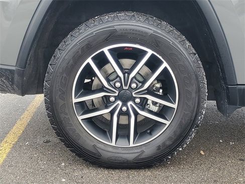 Used 2021 Jeep Grand Cherokee Trailhawk w/ Premium Lighting Group image 9