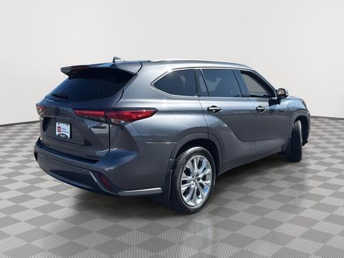 Used 2021 Toyota Highlander Limited AWD/4WD image 8